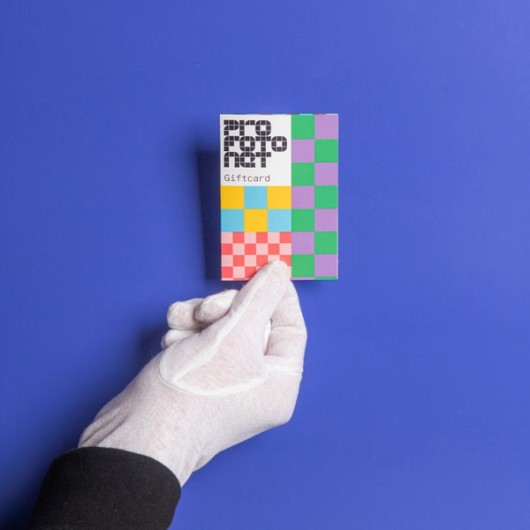 Carte cadeau Profotonet sur fond bleu