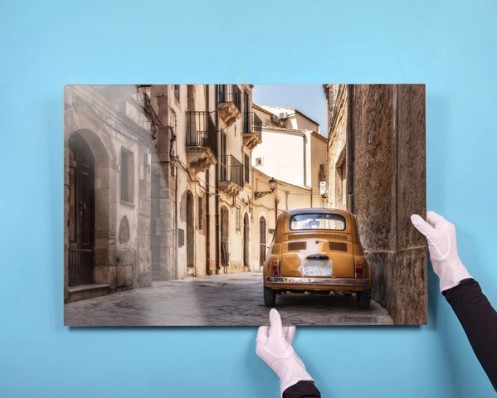 Foto hinter Acrylglas an der Wand