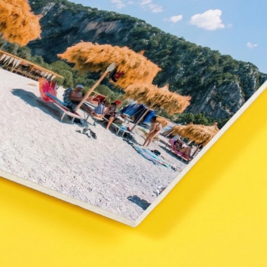 Print on forex with a beach view