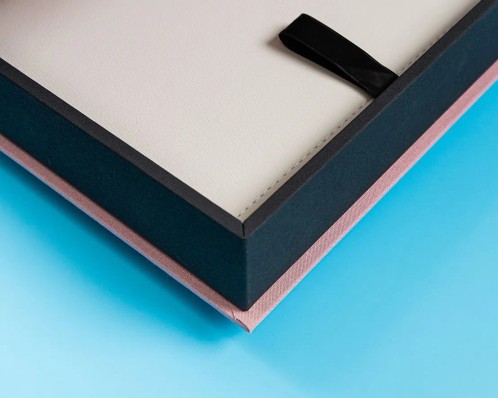 Custom fotoboek bewaarbox met boek erin