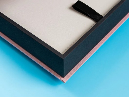 Custom fotoboek bewaarbox met boek erin