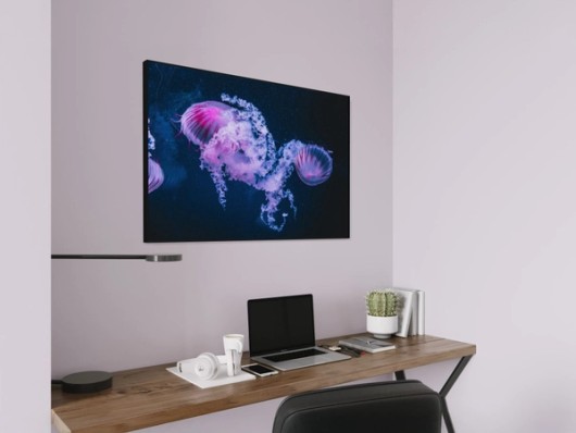 Art mural acoustique au-dessus d’une table