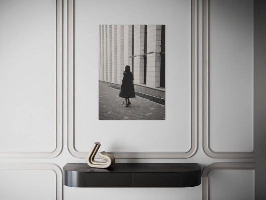 Zwart-witportret van een dame als Fine Art print op lichtgewicht forex
