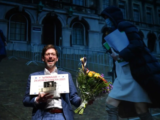 Prijswinnar zilveren camera 2021