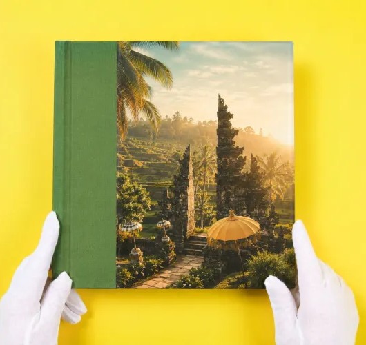 Premium hardcover fotoboek met linnen kaft en embossing