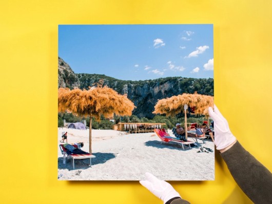 Print on forex with a beach view